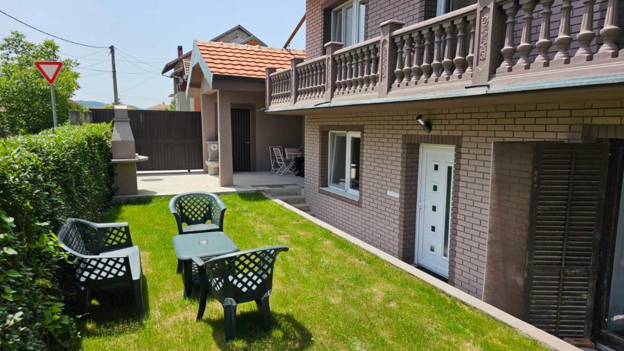Garden Apartmani ヤゴディナ エクステリア 写真