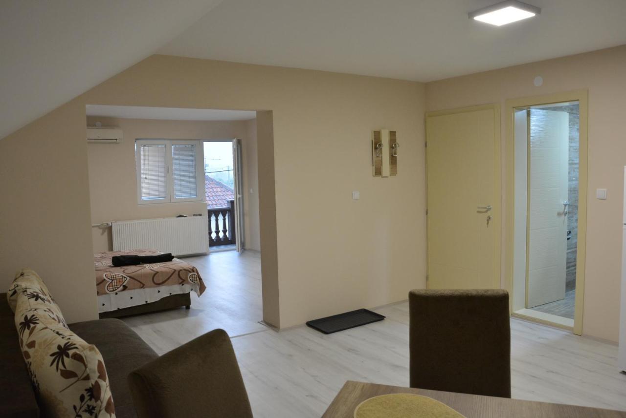 Garden Apartmani ヤゴディナ エクステリア 写真