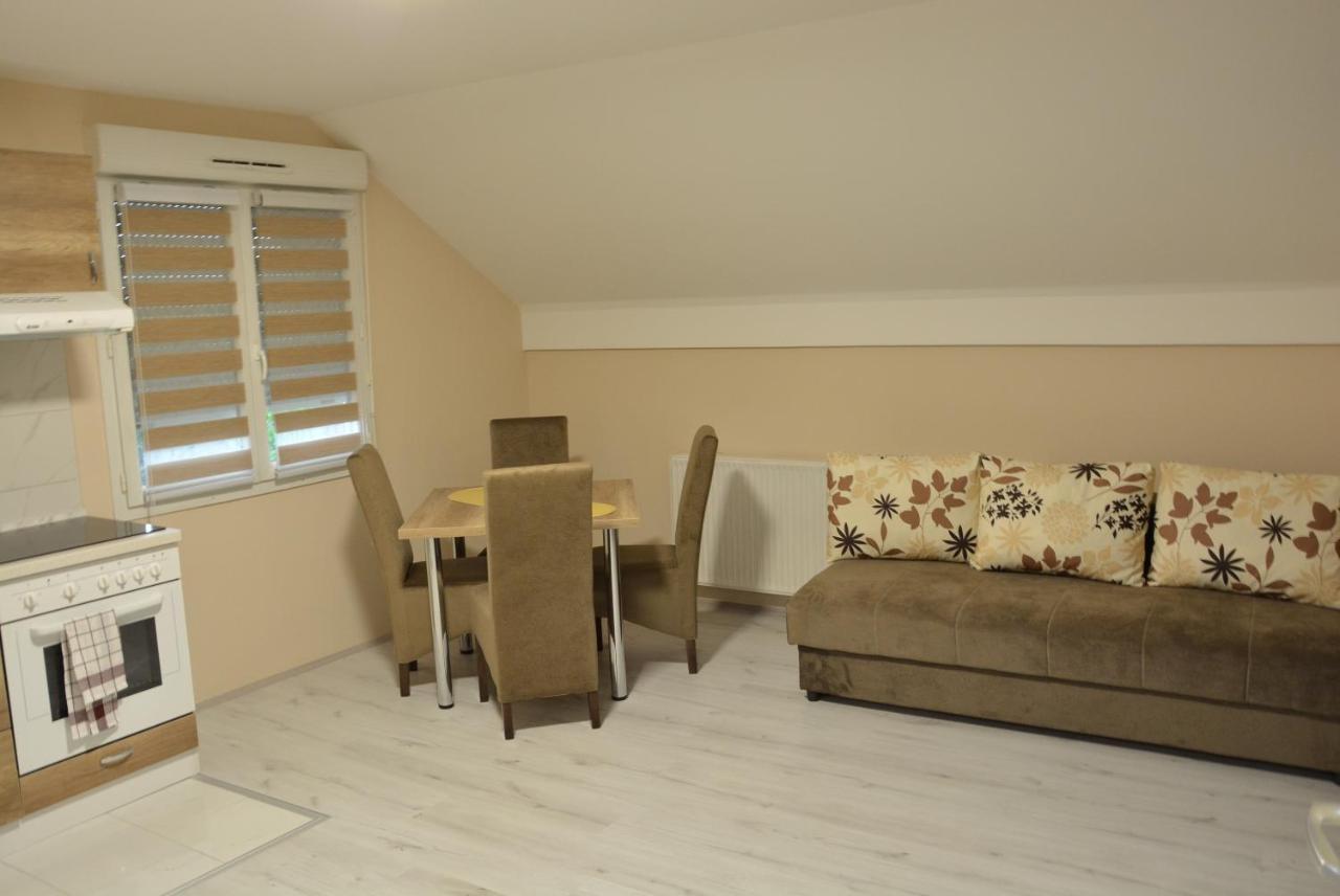 Garden Apartmani ヤゴディナ エクステリア 写真