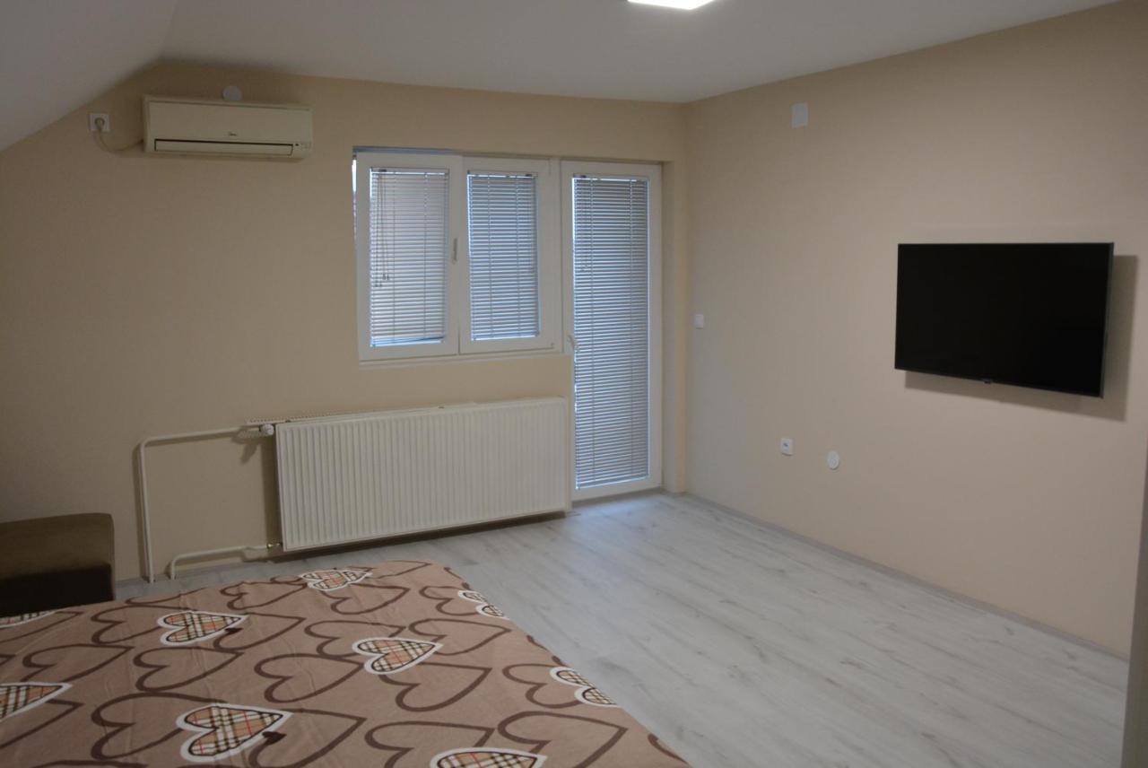 Garden Apartmani ヤゴディナ エクステリア 写真