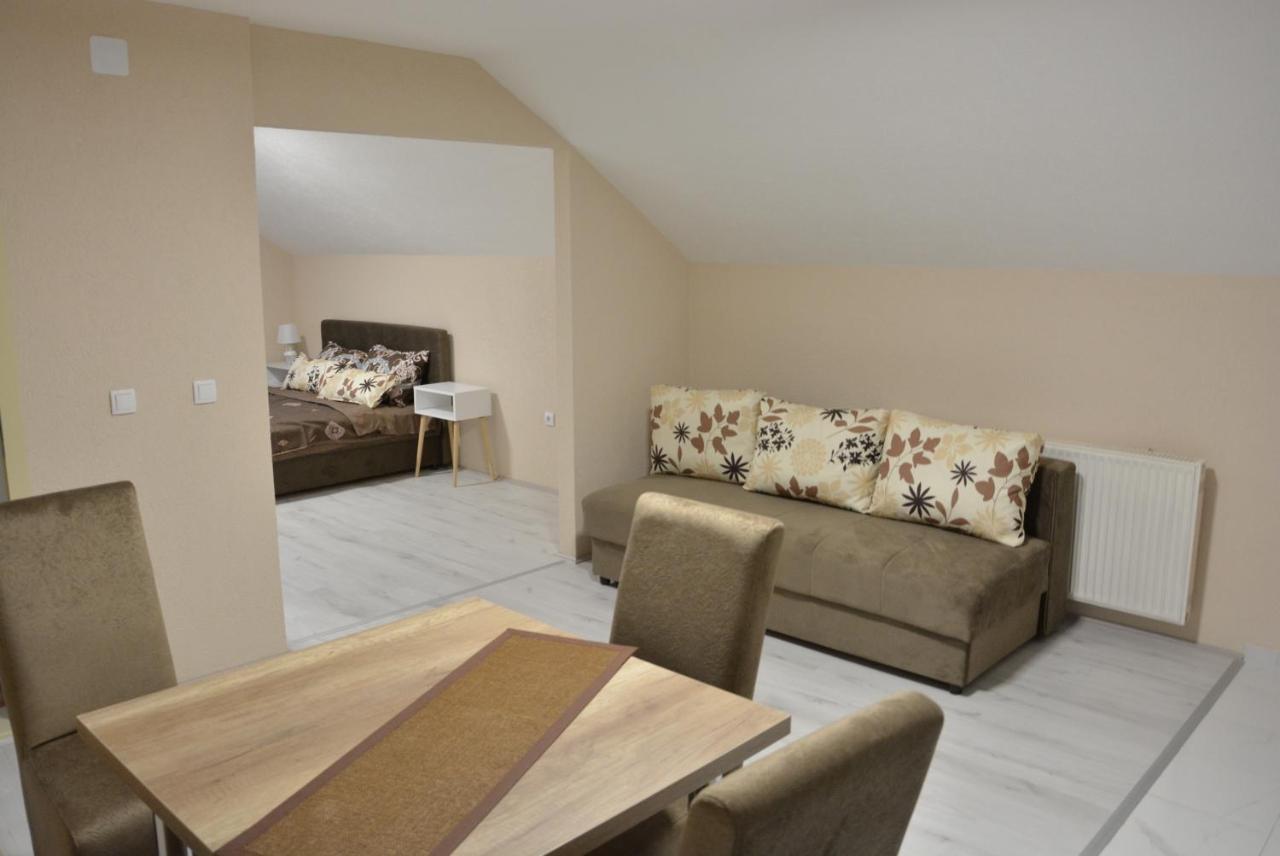 Garden Apartmani ヤゴディナ エクステリア 写真