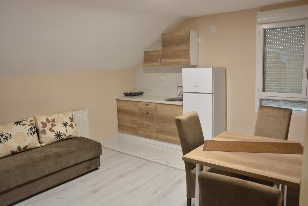 Garden Apartmani ヤゴディナ エクステリア 写真